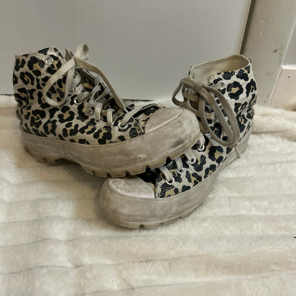Converse Leopard print  High-Top Sneakers